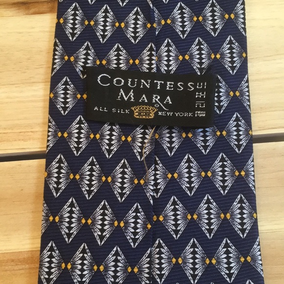 2/$15 - Countess Mara New York - Silk Tie - Picture 3 of 3